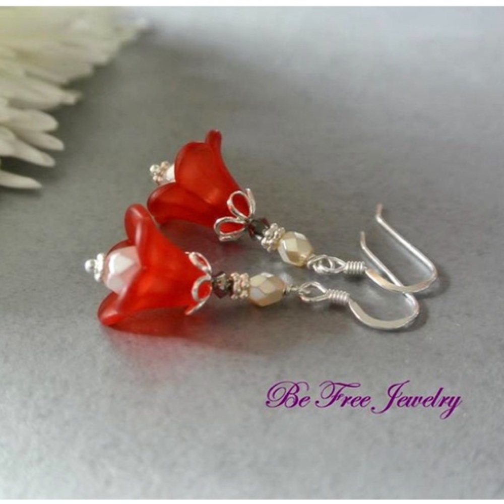 NEW Red Beaded Flower Silver Earrings set